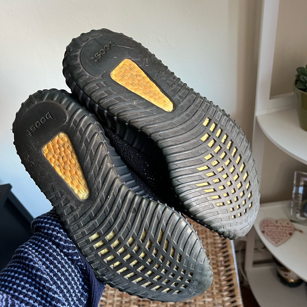 Yeezy Boost 350 V2 'Oreo' 2022 * Authentic* - Picture 7 of 9